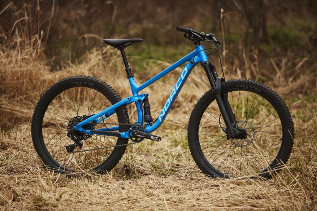 Trek vs Norco (2026): Engineering Powerhouse Meets Canadian Trail Soul